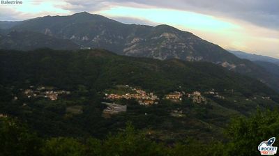 immagine della webcam nei dintorni di Finale Ligure: webcam Balestrino