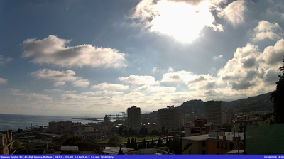 immagine della webcam nei dintorni di Bolzaneto: webcam Sestri Ponente