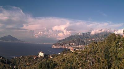 immagine della webcam nei dintorni di Tovere: webcam Massa Lubrense