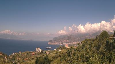 immagine della webcam nei dintorni di Massa Lubrense: webcam Sant'Agata sui Due Golfi
