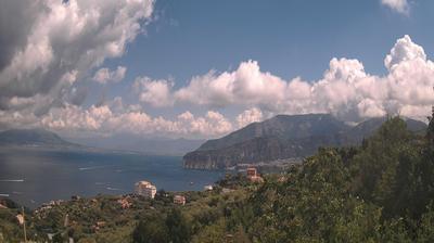 immagine della webcam nei dintorni di Capri: webcam Sant'Agata sui Due Golfi