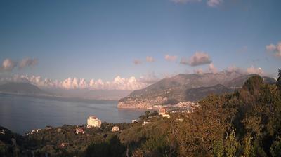 immagine della webcam nei dintorni di Positano: webcam Massa Lubrense