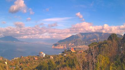 immagine della webcam nei dintorni di Anacapri: webcam Sant'Agata sui Due Golfi