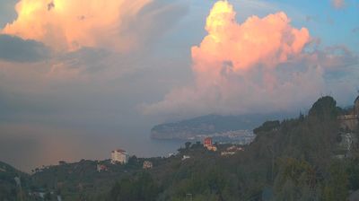 immagine della webcam nei dintorni di Massa Lubrense: webcam Sant'Agata sui Due Golfi