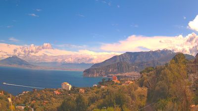 immagine della webcam nei dintorni di Sant'Agata sui Due Golfi: webcam Massa Lubrense