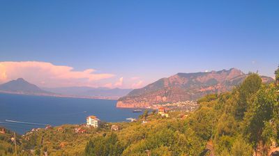 immagine della webcam nei dintorni di Positano: webcam Massa Lubrense