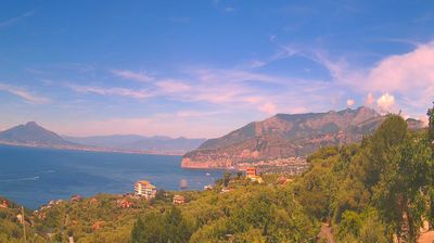 immagine della webcam nei dintorni di Praiano: webcam Massa Lubrense