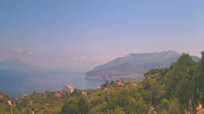 immagine della webcam nei dintorni di Furore: webcam Massa Lubrense