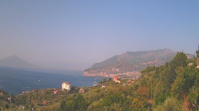 immagine della webcam nei dintorni di Avvocata: webcam Massa Lubrense