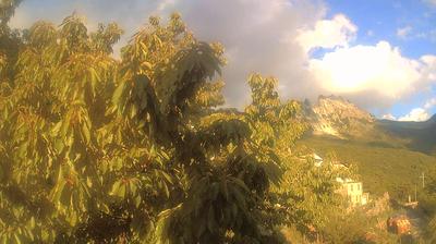 immagine della webcam nei dintorni di Castiglione di Garfagnana: webcam Campo Cecina