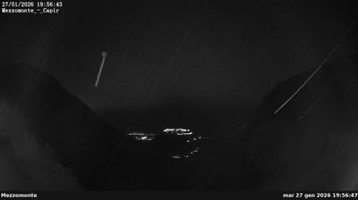 immagine della webcam nei dintorni di Calceranica al Lago: webcam Besenello