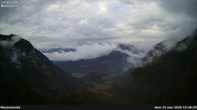 immagine della webcam nei dintorni di Calceranica al Lago: webcam Besenello