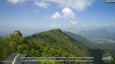 immagine della webcam nei dintorni di Maccagno con Pino e Veddasca: webcam Castello Cabiaglio