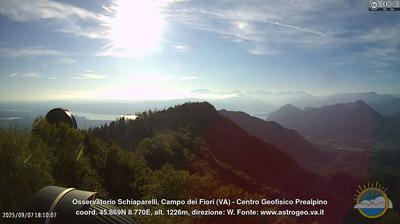 immagine della webcam nei dintorni di Brinzio: webcam Castello Cabiaglio
