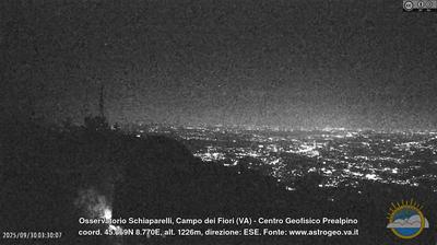 immagine della webcam nei dintorni di Sangiano: webcam Castello Cabiaglio
