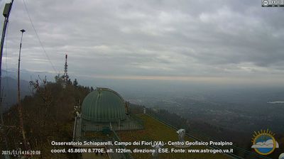 immagine della webcam nei dintorni di Valmorea: webcam Castello Cabiaglio