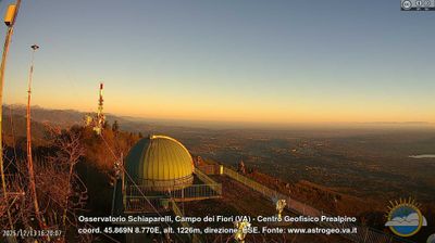 immagine della webcam nei dintorni di Cannero Riviera: webcam Castello Cabiaglio