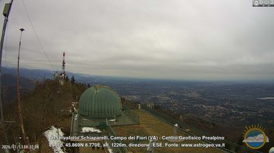 immagine della webcam nei dintorni di Curiglia con Monteviasco: webcam Castello Cabiaglio