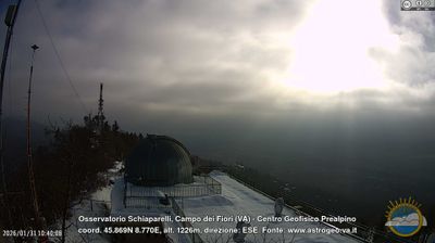 immagine della webcam nei dintorni di Monvalle: webcam Castello Cabiaglio