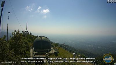 immagine della webcam nei dintorni di Cuasso al Monte: webcam Castello Cabiaglio