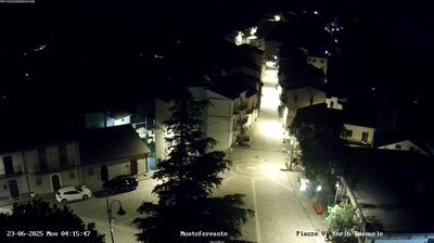 immagine della webcam nei dintorni di San Salvo: webcam Monteferrante
