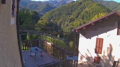 immagine della webcam nei dintorni di Magliano Alpi: webcam Pamparato