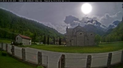 immagine della webcam nei dintorni di Ala di Stura: webcam Usseglio