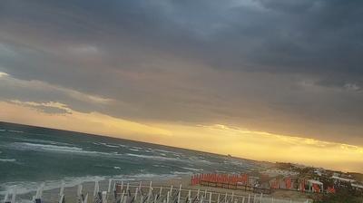 immagine della webcam nei dintorni di Lido Azzurro: webcam Masseria Conche
