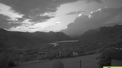 immagine della webcam nei dintorni di Suello: webcam Monte Marenzo