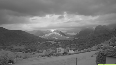 immagine della webcam nei dintorni di Bergamo Orio al Serio: webcam Monte Marenzo