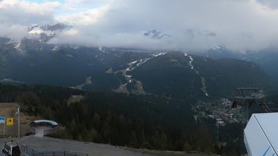 immagine della webcam nei dintorni di Madonna di Campiglio: webcam Campo Carlo Magno