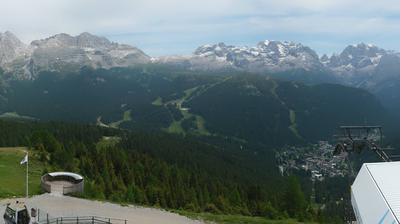 immagine della webcam nei dintorni di Rifugio Viviani: webcam Campo Carlo Magno