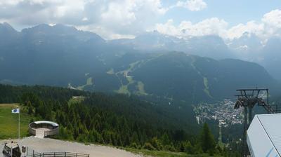 immagine della webcam nei dintorni di Passo Tonale: webcam Campo Carlo Magno