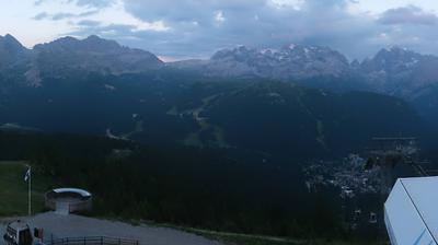 immagine della webcam nei dintorni di Madonna di Campiglio: webcam Campo Carlo Magno