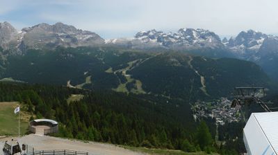 immagine della webcam nei dintorni di Marilleva: webcam Campo Carlo Magno
