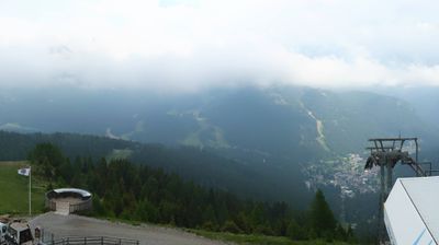 immagine della webcam nei dintorni di Passo Tonale: webcam Campo Carlo Magno