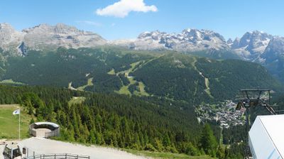 immagine della webcam nei dintorni di San Lorenzo in Banale: webcam Campo Carlo Magno