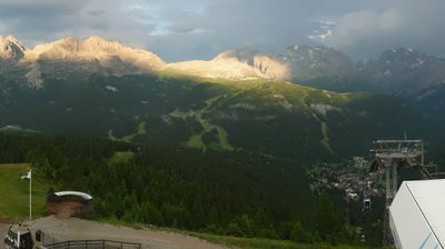 immagine della webcam nei dintorni di Marilleva: webcam Campo Carlo Magno