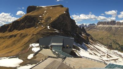 immagine della webcam nei dintorni di Campitello di Fassa: webcam Porta Vescovo