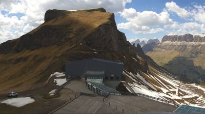 immagine della webcam nei dintorni di Campitello di Fassa: webcam Porta Vescovo