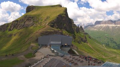 immagine della webcam nei dintorni di Passo San Pellegrino: webcam Porta Vescovo