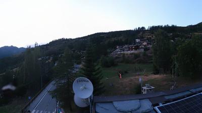 immagine della webcam nei dintorni di Rifugio Mezzalama: webcam La Magdeleine