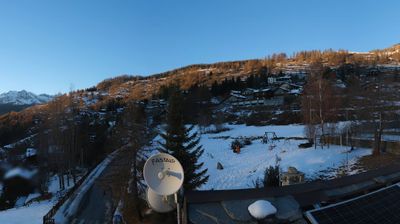 immagine della webcam nei dintorni di Cervinia Plan Maison: webcam La Magdeleine