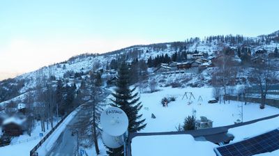 immagine della webcam nei dintorni di Rifugio Mezzalama: webcam La Magdeleine