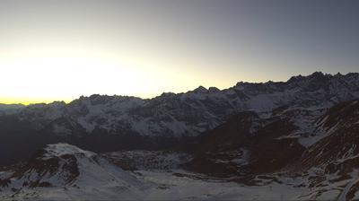 immagine della webcam nei dintorni di Breuil-Cervinia: webcam Valtournenche Colle Superiore