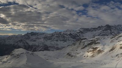 immagine della webcam nei dintorni di Valtournenche: webcam Valtournenche Colle Superiore