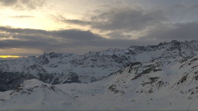 immagine della webcam nei dintorni di Brusson 2000 Estoul: webcam Valtournenche Colle Superiore