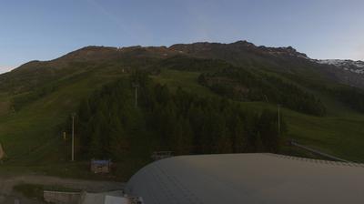 immagine della webcam nei dintorni di Passo Tonale: webcam Santa Caterina Valfurva