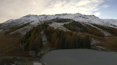 immagine della webcam nei dintorni di Passo Tonale: webcam Santa Caterina Valfurva