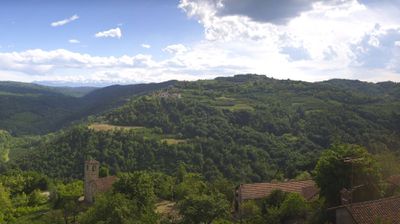 immagine della webcam nei dintorni di Cerretto Langhe: webcam Arguello